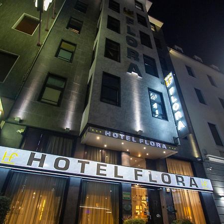 Hotel Flora Милан Экстерьер фото
