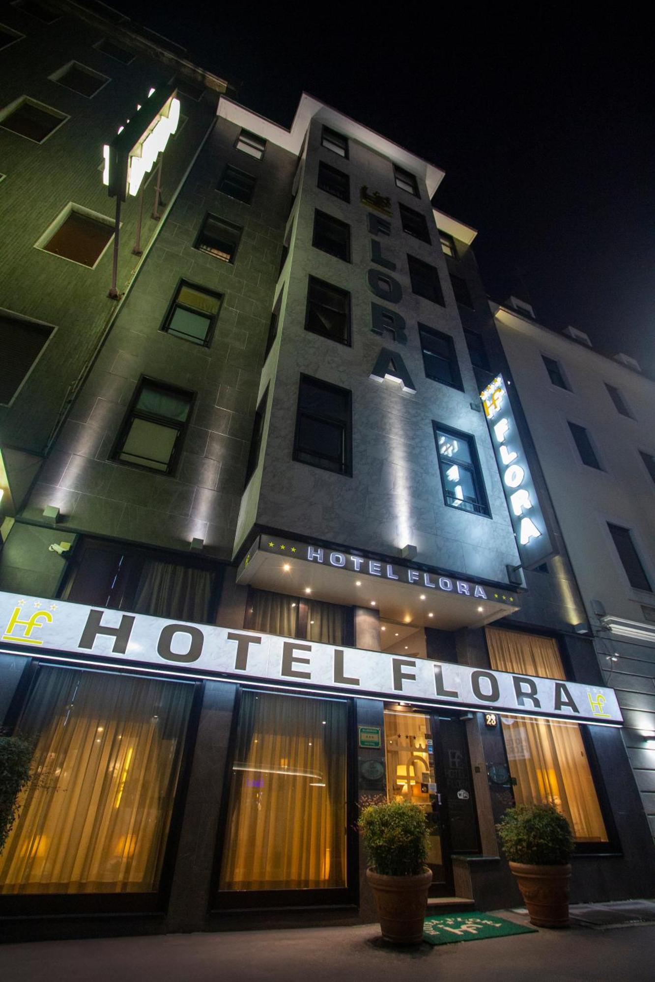 Hotel Flora Милан Экстерьер фото